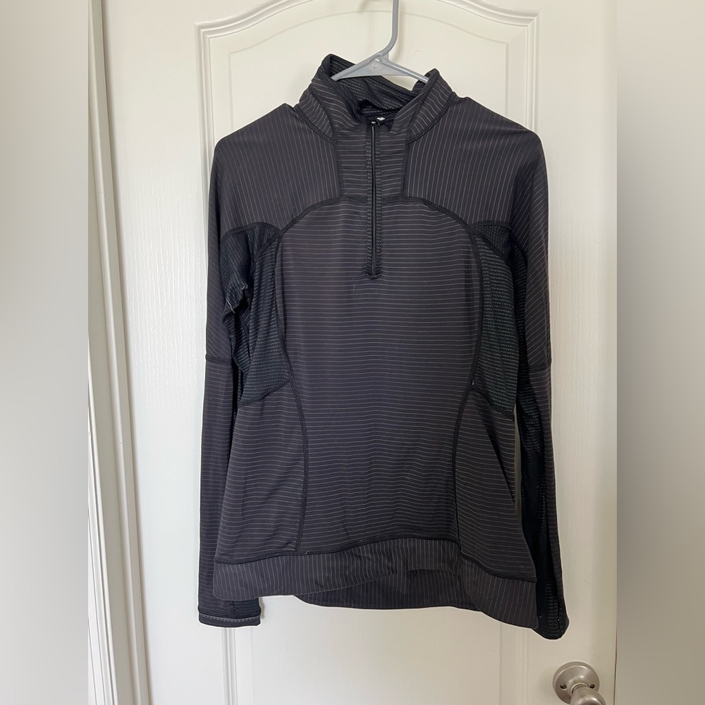 Lululemon Run For Gold Black Mesh and Stripe Zip Pullover. Size 10